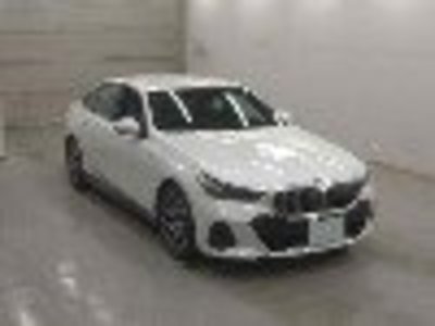 BMW 5 SERIES - 1