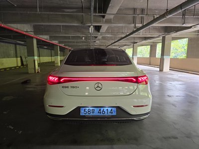 MERCEDES-BENZ EQE - 4