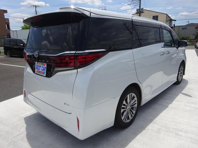 2024 TOYOTA ALPHARD photo 8