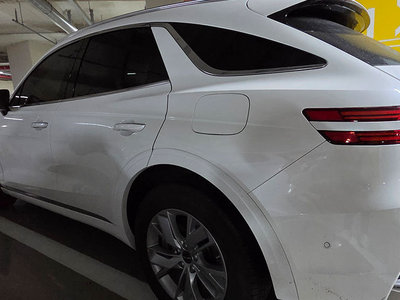 صورة 2 لـ 2024 Genesis GV70