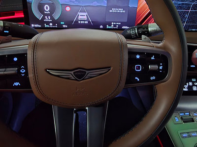 صورة 5 لـ 2024 Genesis GV70