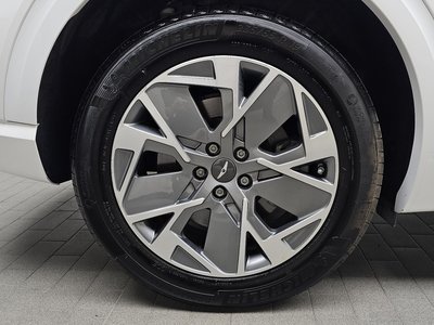 GENESIS ELECTRIFIED GV70 - 8