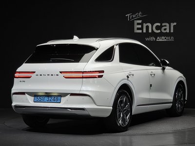 GENESIS ELECTRIFIED GV70 - 3