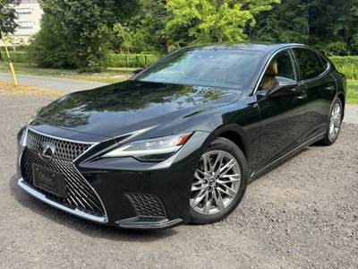 صورة 6 لـ 2023 Lexus LS