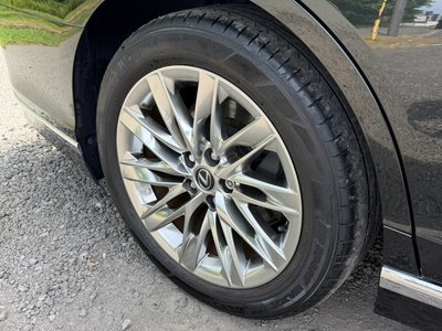 2023 Lexus LS — миниатюра 27