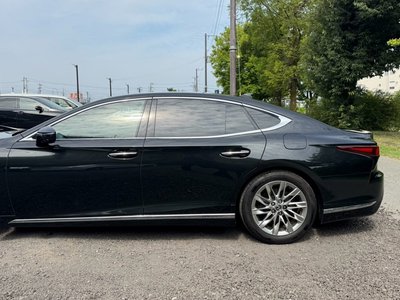 2023 Lexus LS — миниатюра 12