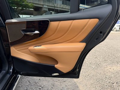 2023 Lexus LS — миниатюра 64