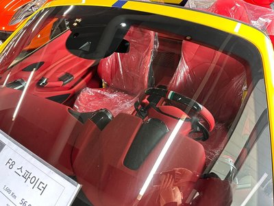 FERRARI F8 SPIDER - 10