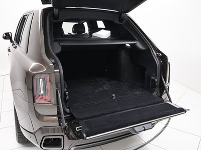 ROLLS-ROYCE CULLINAN - 10