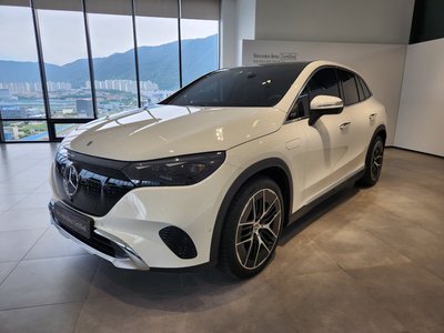 2025 Mercedes-BENZ EQE photo 1
