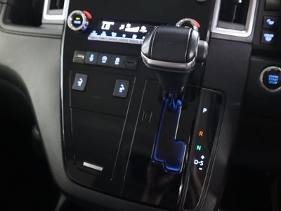 صورة مصغرة 31 لـ 2019 Toyota GRAND ACE