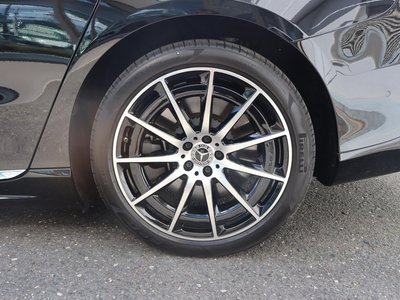 MERCEDES-BENZ EQS - 10