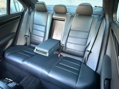 صورة 10 لـ 2013 Mercedes-BENZ C-CLASS