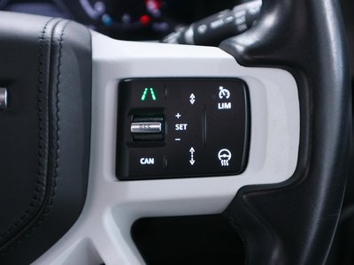 LAND ROVER DEFENDER - 9