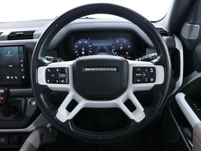 LAND ROVER DEFENDER - 7