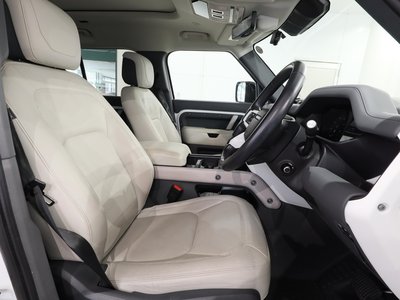 LAND ROVER DEFENDER - 6