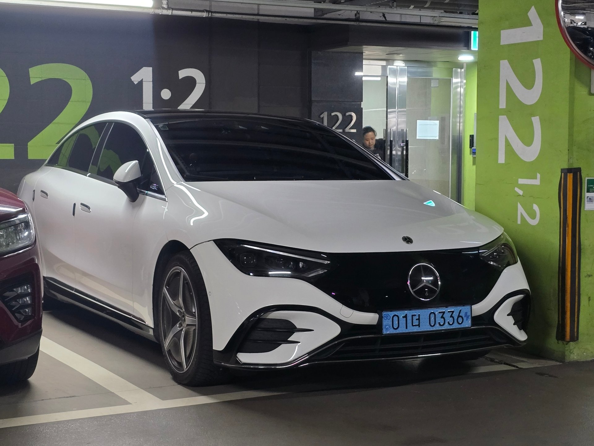 MERCEDES-BENZ EQE - View 1