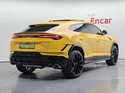 2024 Lamborghini URUS 照片 3