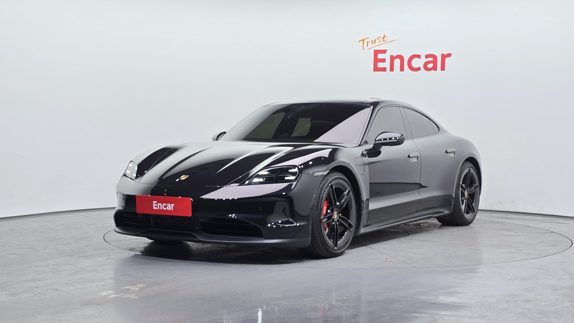 PORSCHE TAYCAN - View 1