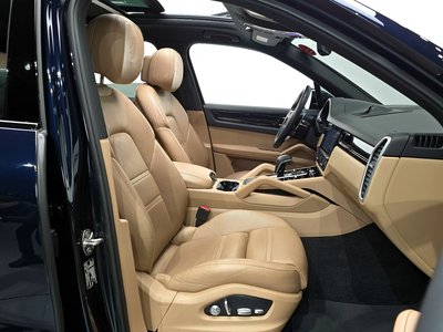 PORSCHE CAYENNE - 10