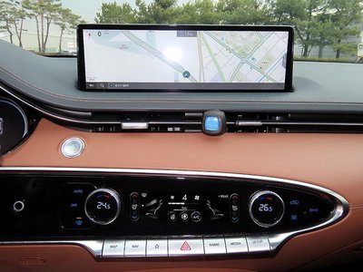 2022 Genesis GV70 — миниатюра 13