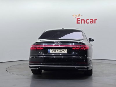 AUDI A8 - 4