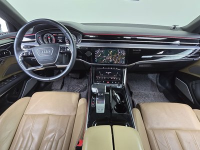 AUDI A8 - 5
