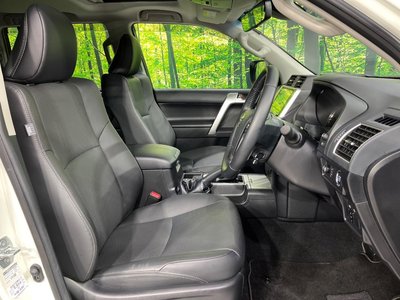 TOYOTA LAND CRUISER PRADO - 9