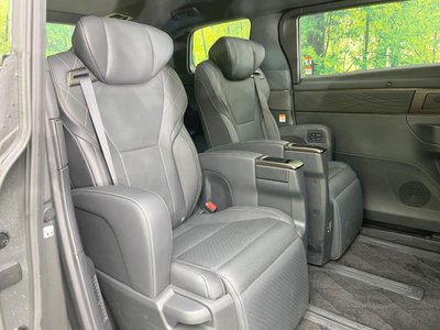 TOYOTA VELLFIRE - 9