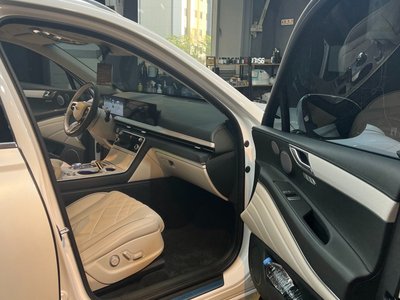 GENESIS GV80 - 7