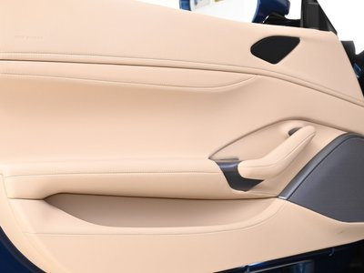 2020 Ferrari PORTOFINO — миниатюра 16