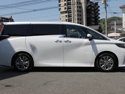 صورة 10 لـ 2025 Toyota ALPHARD