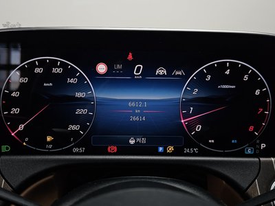 2024 Mercedes-BENZ E-CLASS — миниатюра 11