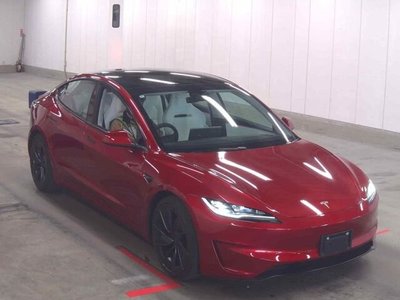 TESLA MODEL 3 - 1