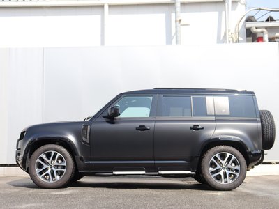 LAND ROVER DEFENDER - 8