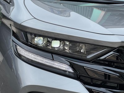 TOYOTA VELLFIRE - 9