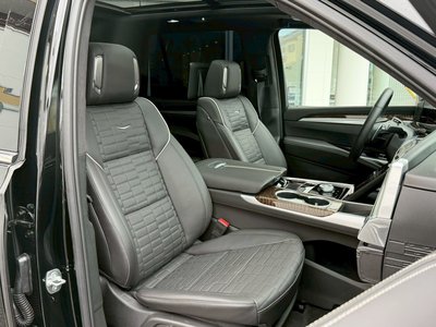 2025 Cadillac ESCALADE — миниатюра 23