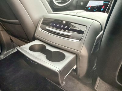 2025 Cadillac ESCALADE — миниатюра 27