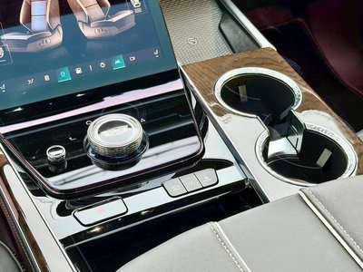 2025 Cadillac ESCALADE — миниатюра 57