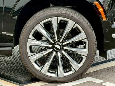 صورة 4 لـ 2025 Cadillac ESCALADE