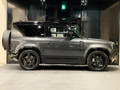 LAND ROVER DEFENDER - 2