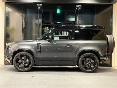 LAND ROVER DEFENDER - 6