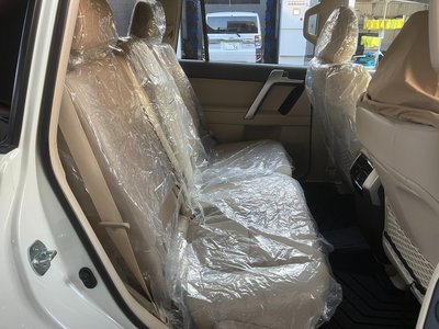 TOYOTA LAND CRUISER PRADO - 10