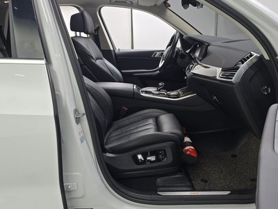 2021 BMW X5 — миниатюра 16
