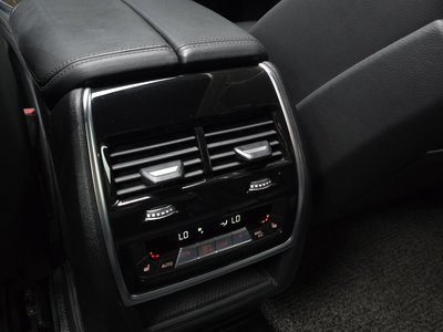 2021 BMW X5 — миниатюра 25