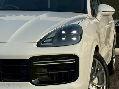 2019 Porsche CAYENNE photo 8