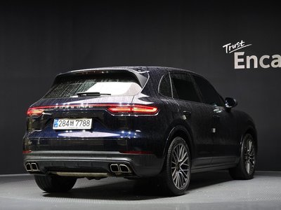 PORSCHE CAYENNE - 4