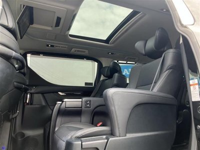 2020 Toyota ALPHARD — фото 7