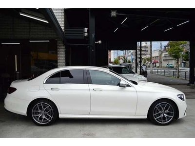 MERCEDES-BENZ E-CLASS - 8