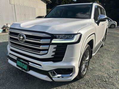 TOYOTA LAND CRUISER 300